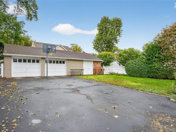 149 Hughes Place, Albertson NY 11507