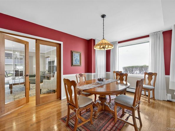 149 Hughes Place, Albertson NY 11507