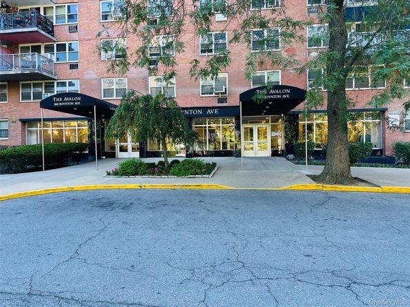 880 Boynton Avenue 8M, Bronx NY 10473