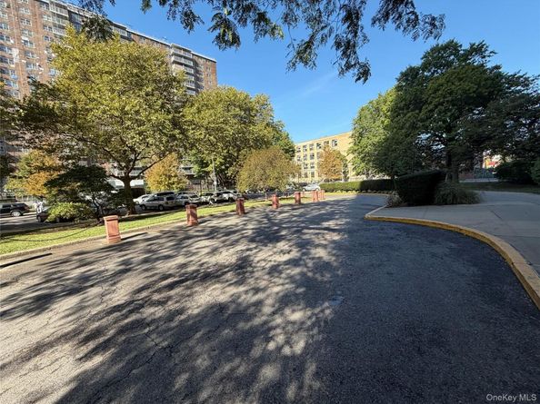 880 Boynton Avenue 8M, Bronx NY 10473