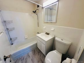 880 Boynton Avenue 8M, Bronx NY 10473
