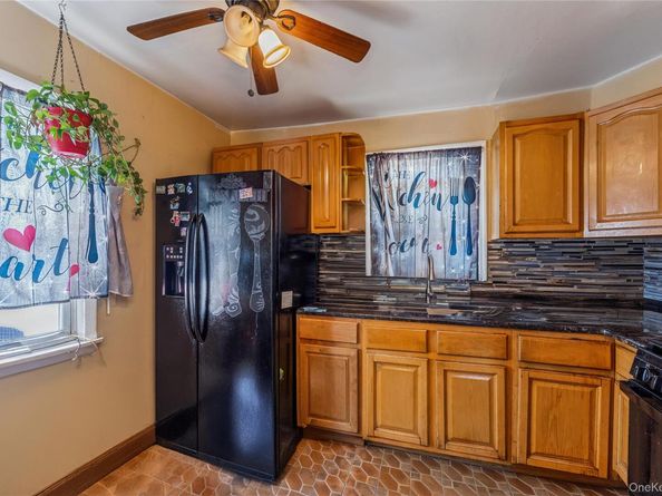 19431 114th Road, Saint Albans NY 11412