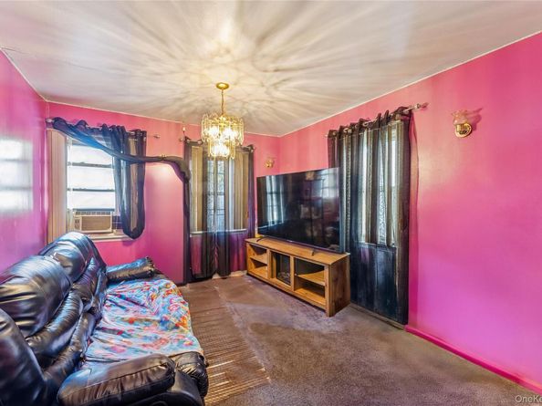 19431 114th Road, Saint Albans NY 11412