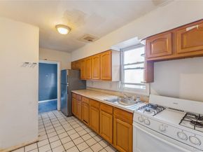 19431 114th Road, Saint Albans NY 11412