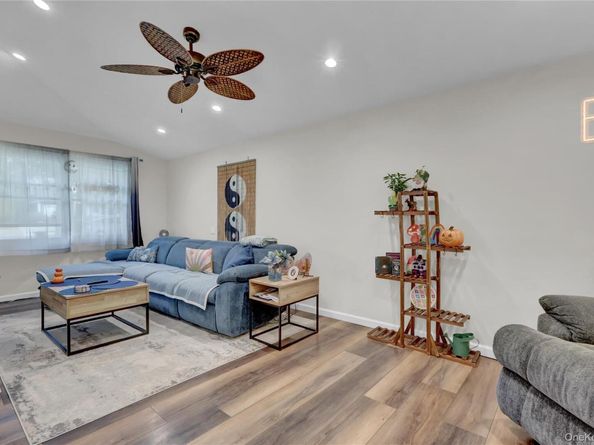 128 S Bicycle Path, Selden NY 11784