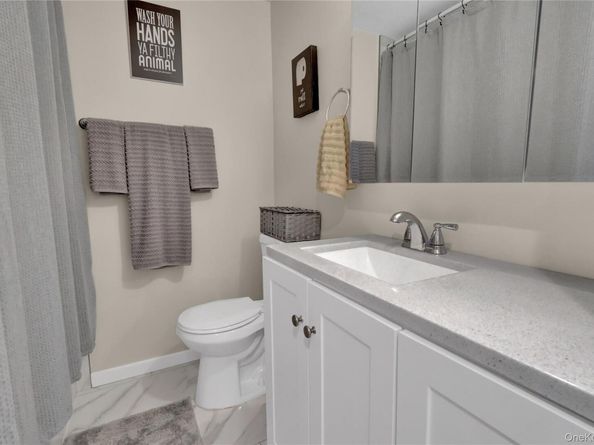 128 S Bicycle Path, Selden NY 11784