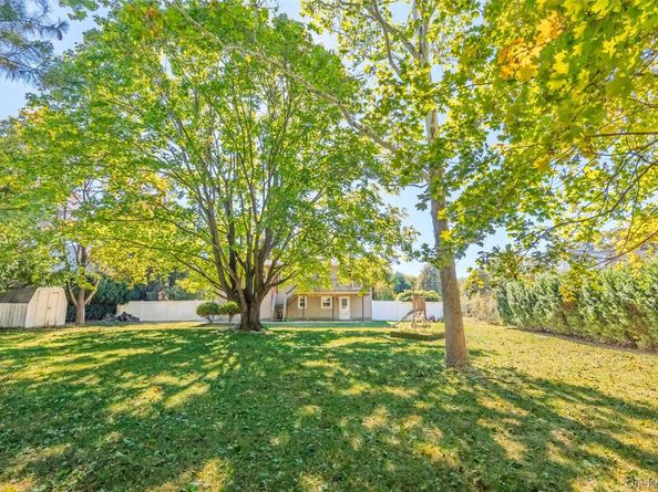 9 Grossman Street, Melville NY 11747