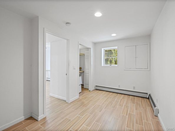 9 Grossman Street, Melville NY 11747