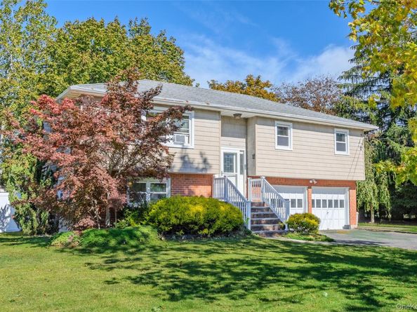9 Grossman Street, Melville NY 11747