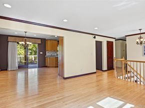 9 Grossman Street, Melville NY 11747