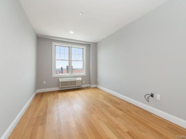661 W Broadway 401, Long Beach NY 11561