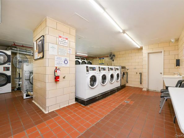 102-10 66 Road 9E, Forest Hills NY 11375