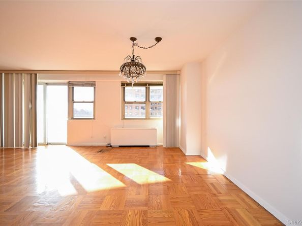 102-10 66 Road 9E, Forest Hills NY 11375
