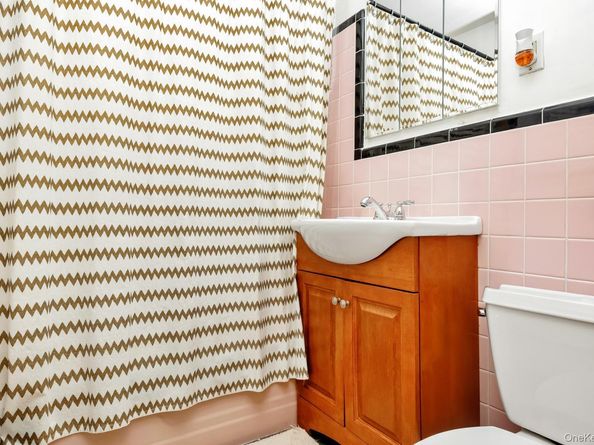 62-45 69th Place, Middle Village NY 11379