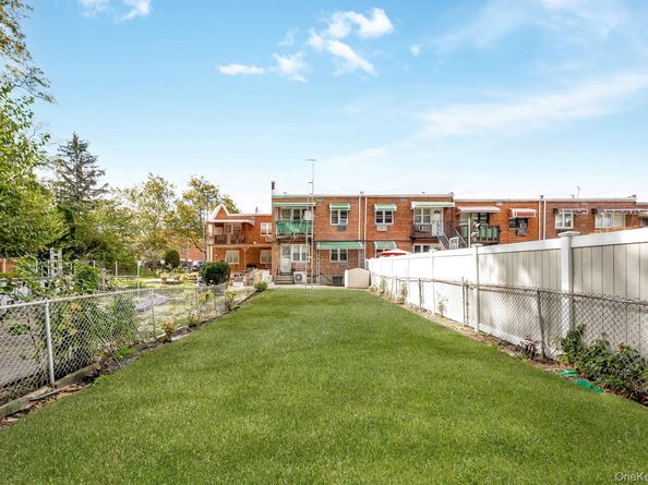62-45 69th Place, Middle Village NY 11379