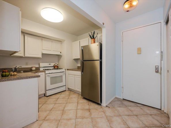 55 Monroe Boulevard 3P, Long Beach NY 11561