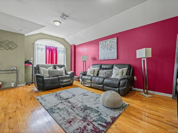 7717 156th Avenue, Howard Beach NY 11414