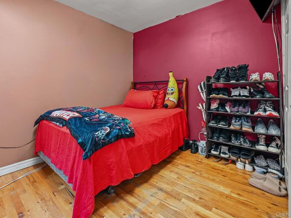 7717 156th Avenue, Howard Beach NY 11414
