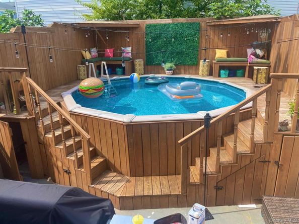 7717 156th Avenue, Howard Beach NY 11414