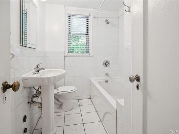 3 Campus Pl 1C, Scarsdale NY 10583