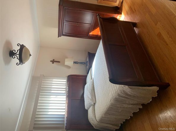 15817 90th Street, Howard Beach NY 11414