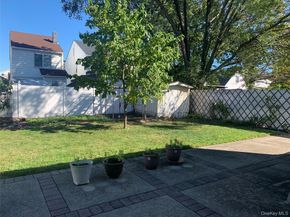15817 90th Street, Howard Beach NY 11414
