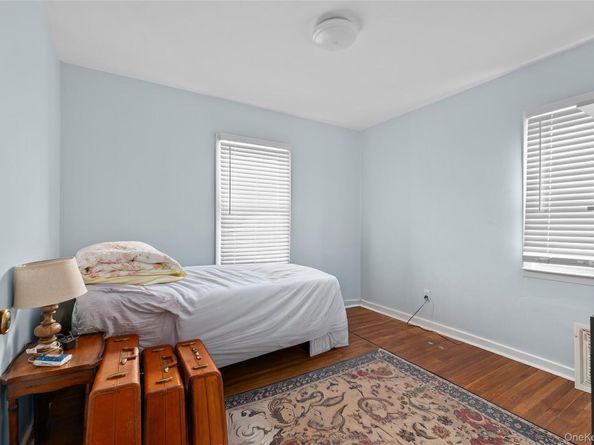 2975 Oceanside Road, Oceanside NY 11572
