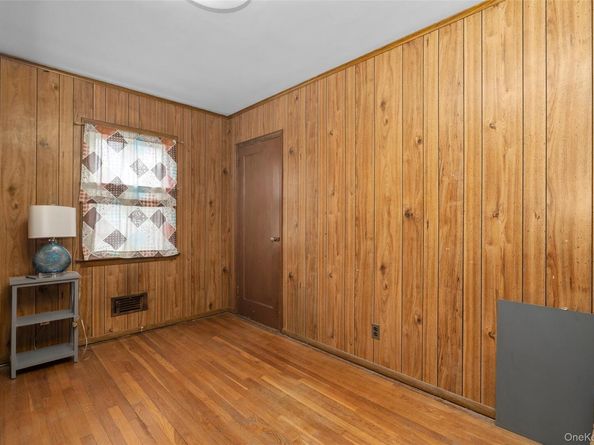 2975 Oceanside Road, Oceanside NY 11572