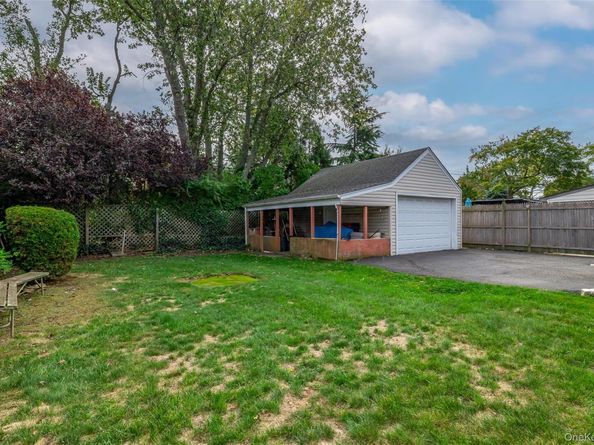 2975 Oceanside Road, Oceanside NY 11572