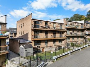240-22 70th Avenue 9B, Little Neck NY 11362