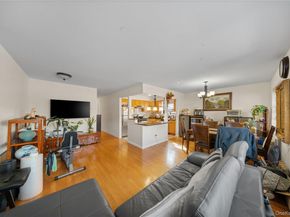 240-22 70th Avenue 9B, Little Neck NY 11362