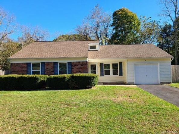45 Malcolm Way, Riverhead NY 11901