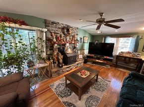 21 Lakeview Drive, Middle Island NY 11953