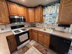 21 Lakeview Drive, Middle Island NY 11953