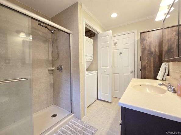 242 Pawnee Street, Ronkonkoma NY 11779