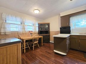 242 Pawnee Street, Ronkonkoma NY 11779