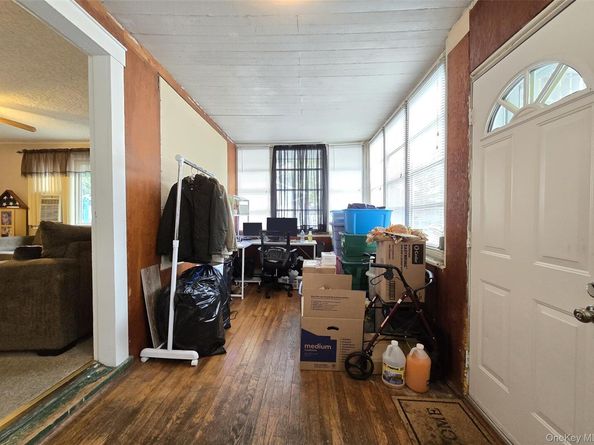 242 Pawnee Street, Ronkonkoma NY 11779