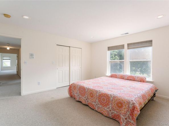 39 Island Trail, Mount Sinai NY 11766