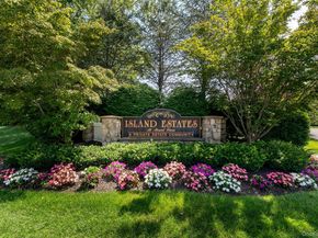 39 Island Trail, Mount Sinai NY 11766