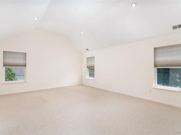 39 Island Trail, Mount Sinai NY 11766