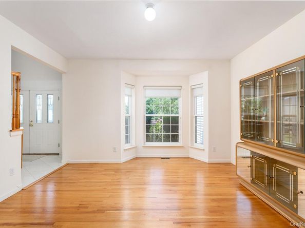 39 Island Trail, Mount Sinai NY 11766