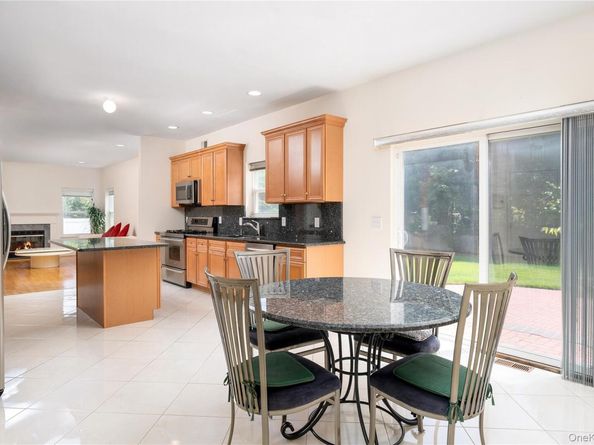 39 Island Trail, Mount Sinai NY 11766