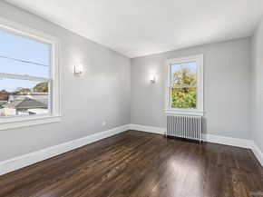25 Roosevelt Street, Bay Shore NY 11706