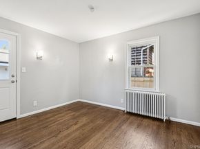25 Roosevelt Street, Bay Shore NY 11706