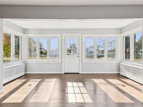 25 Roosevelt Street, Bay Shore NY 11706