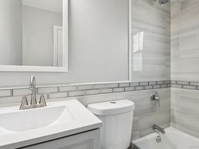 25 Roosevelt Street, Bay Shore NY 11706