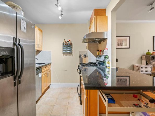 37-59 61 Street 5A, Woodside NY 11377