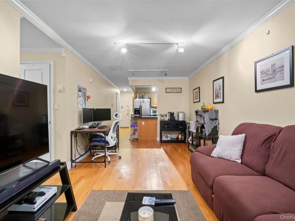 37-59 61 Street 5A, Woodside NY 11377