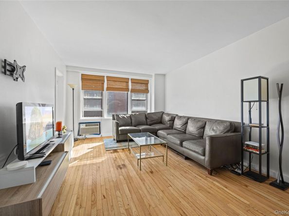 2736 Independence Avenue 4A, Bronx NY 10463