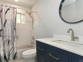 187 Robinson Avenue, Medford NY 11763